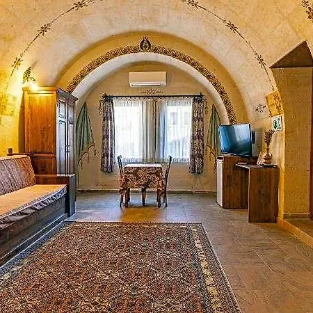 Walnut House Отель 4*