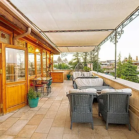 Walnut House Отель