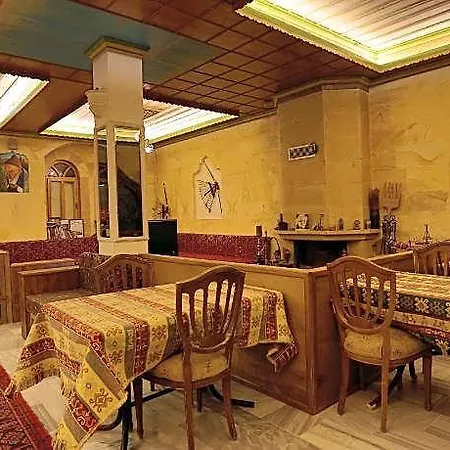 Отель Walnut House