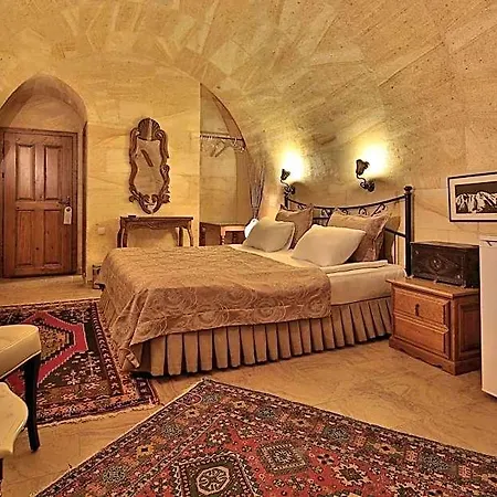 Walnut House 4*
