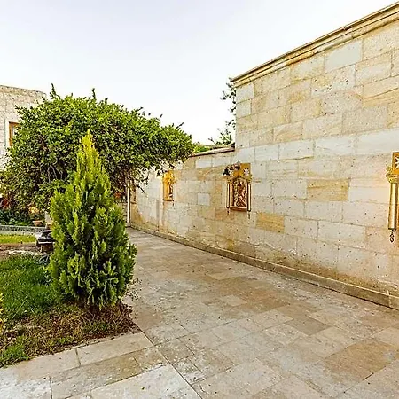 Walnut House
